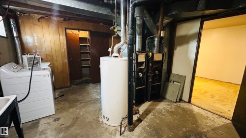 5102 57, Cold Lake, AB - Indoor Photo Showing Laundry Room