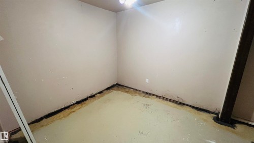 5102 57, Cold Lake, AB - Indoor Photo Showing Other Room