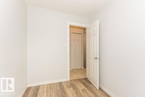 #5 14205 82 St Nw, Edmonton, AB - Indoor Photo Showing Other Room