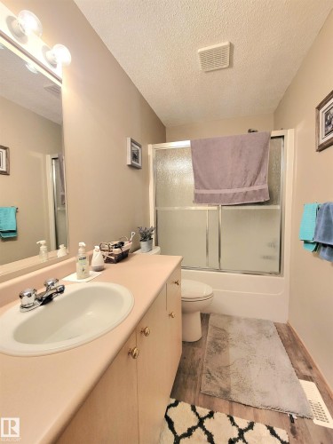 #108D 122 Westpark Dr, Fort Saskatchewan, AB - Indoor Photo Showing Bathroom
