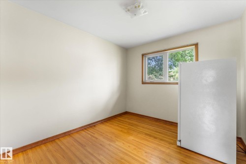 15930 93 Avenue Nw, Edmonton, AB - Indoor Photo Showing Other Room