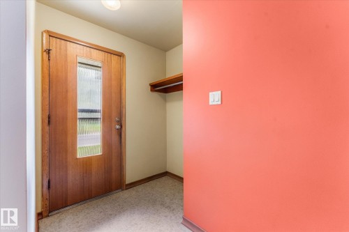 15930 93 Avenue Nw, Edmonton, AB - Indoor Photo Showing Other Room