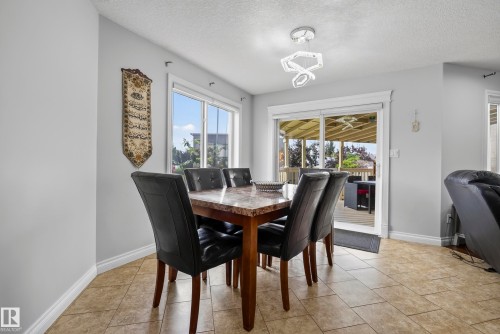 16604 59 Street Nw, Edmonton, AB - Indoor Photo Showing Dining Room