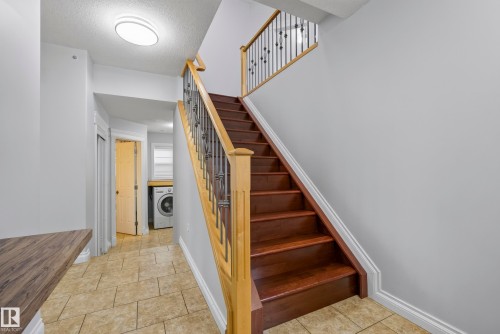 16604 59 Street Nw, Edmonton, AB - Indoor Photo Showing Other Room
