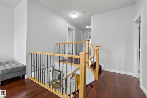 16604 59 Street Nw, Edmonton, AB - Indoor Photo Showing Other Room
