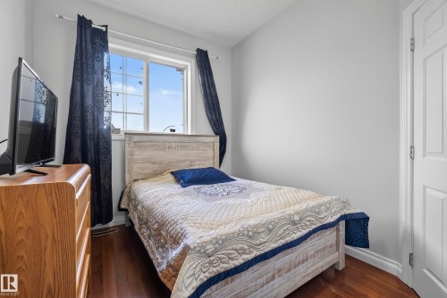 16604 59 Street Nw, Edmonton, AB - Indoor Photo Showing Bedroom