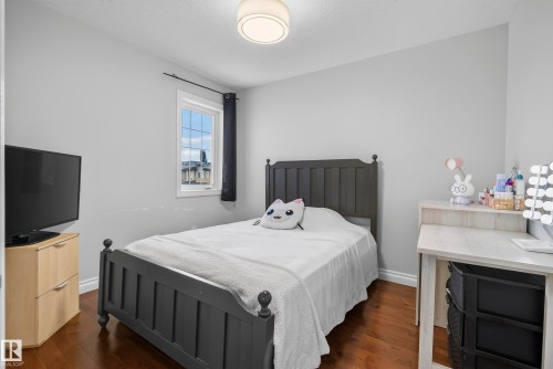 16604 59 Street Nw, Edmonton, AB - Indoor Photo Showing Bedroom