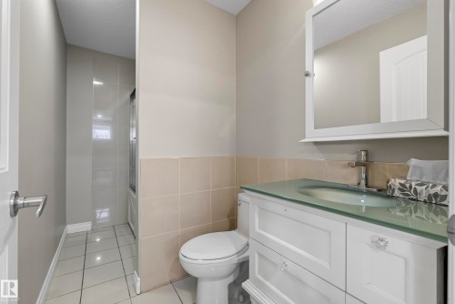 16604 59 Street Nw, Edmonton, AB - Indoor Photo Showing Bathroom