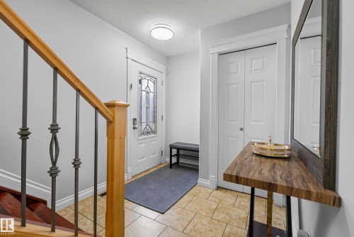 16604 59 Street Nw, Edmonton, AB - Indoor Photo Showing Other Room
