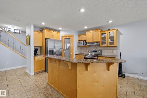 16604 59 Street Nw, Edmonton, AB - Indoor Photo Showing Kitchen