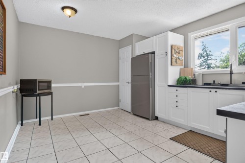 3606 44 Street, Leduc, AB - Indoor