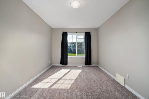 4037 Prowse Lane Sw, Edmonton, AB - Indoor Photo Showing Other Room