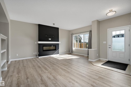 4037 Prowse Lane Sw, Edmonton, AB - Indoor Photo Showing Living Room