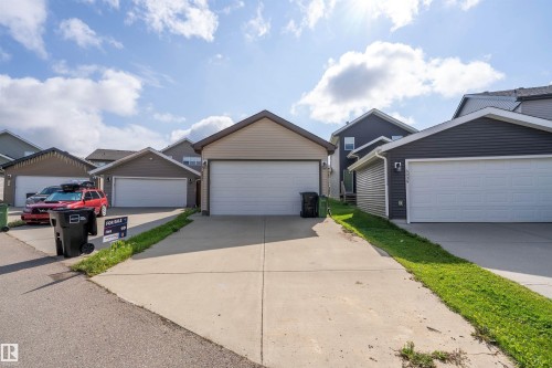 4037 Prowse Lane Sw, Edmonton, AB - Outdoor