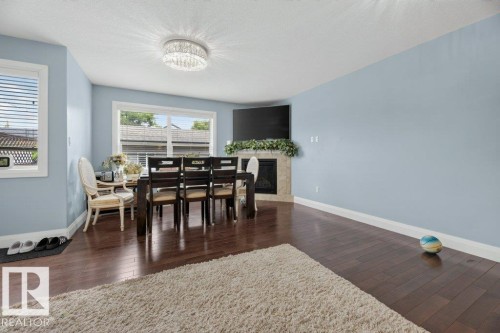 10724 72 Avenue Nw, Edmonton, AB - Indoor Photo Showing Dining Room