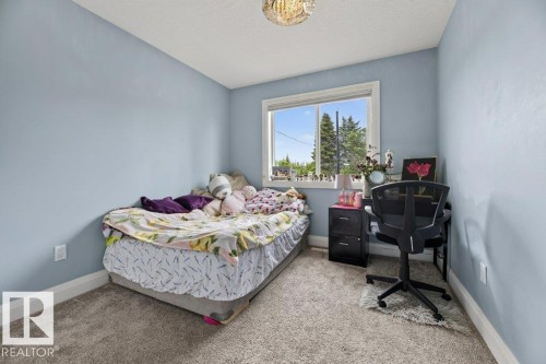 10724 72 Avenue Nw, Edmonton, AB - Indoor Photo Showing Bedroom