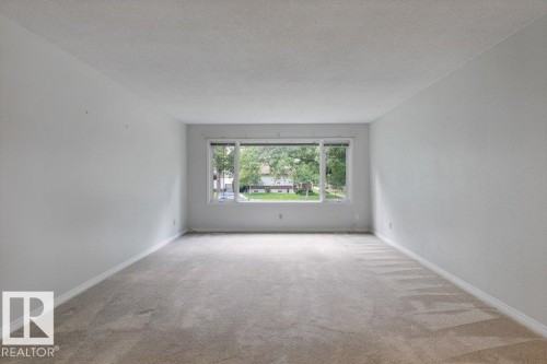 11217 38 Street Nw, Edmonton, AB - Indoor