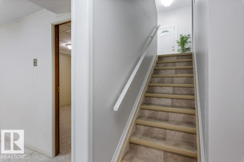11217 38 Street Nw, Edmonton, AB - Indoor Photo Showing Other Room