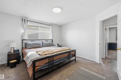 18639 72 Avenue Nw, Edmonton, AB 
