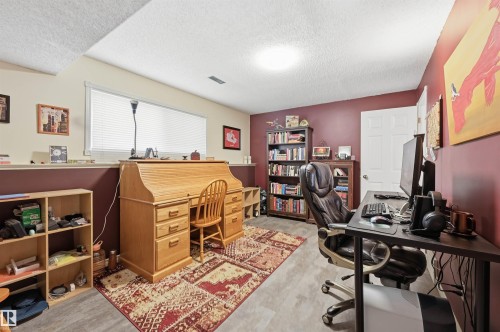 18639 72 Avenue Nw, Edmonton, AB 