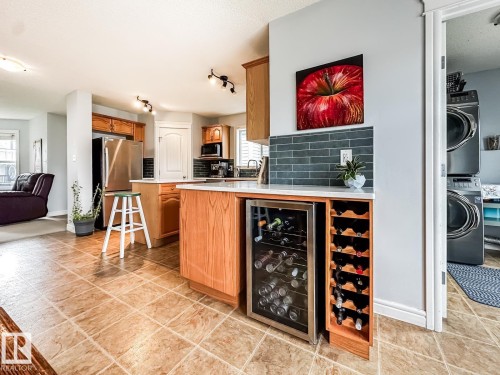 12060 19 Avenue Sw, Edmonton, AB - Indoor Photo Showing Kitchen