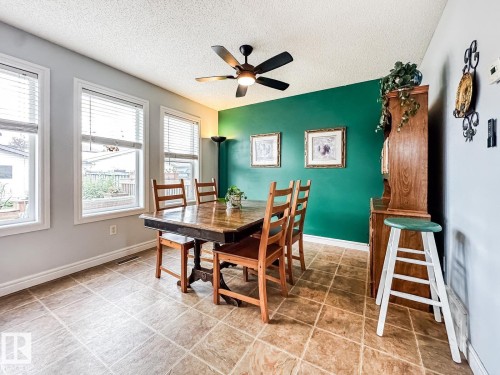 12060 19 Avenue Sw, Edmonton, AB - Indoor Photo Showing Dining Room