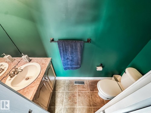 12060 19 Avenue Sw, Edmonton, AB - Indoor Photo Showing Bathroom