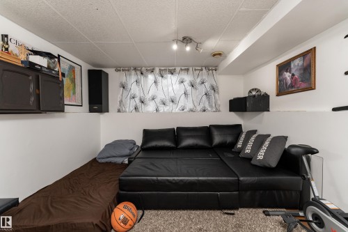 105 Callingwood Two Nw, Edmonton, AB - Indoor Photo Showing Living Room