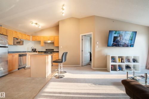 #409 5350 199 St Nw, Edmonton, AB - Indoor Photo Showing Kitchen