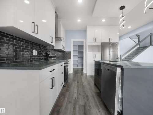 829 Morris Avenue, Leduc, AB - Indoor Photo Showing Kitchen With Upgraded Kitchen