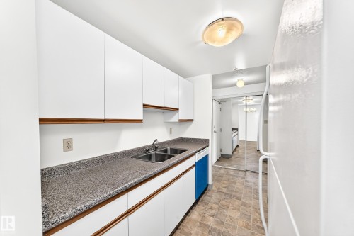 #706 11211 85 St Nw, Edmonton, AB - Indoor Photo Showing Kitchen With Double Sink
