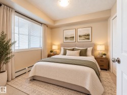 Main bedroom with the window - 