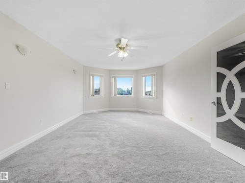 22 Shores Drive, Leduc, AB - Indoor Photo Showing Other Room