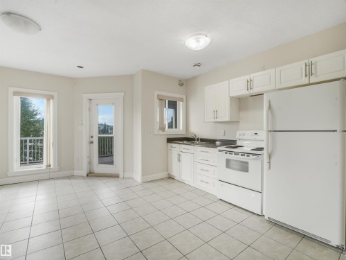 22 Shores Drive, Leduc, AB - Indoor Photo Showing Kitchen With Double Sink