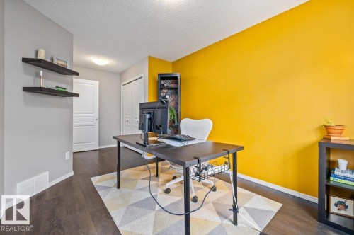 17020 78A Street Nw, Edmonton, AB - Indoor Photo Showing Office