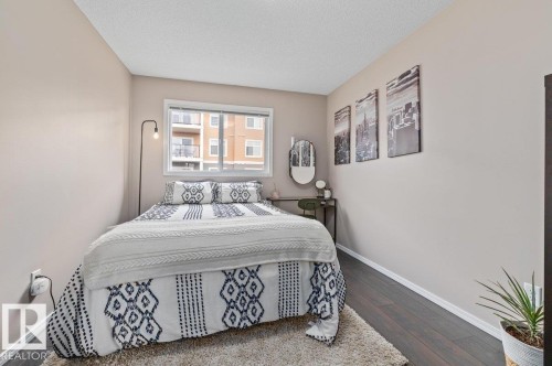 17020 78A Street Nw, Edmonton, AB - Indoor Photo Showing Bedroom