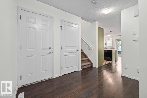 17020 78A Street Nw, Edmonton, AB - Indoor Photo Showing Other Room