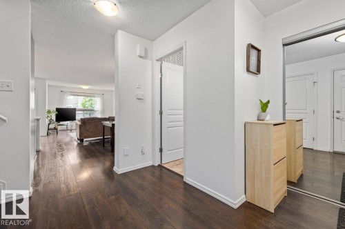 17020 78A Street Nw, Edmonton, AB - Indoor Photo Showing Other Room