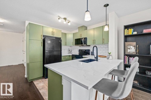 17020 78A Street Nw, Edmonton, AB - Indoor Photo Showing Kitchen With Double Sink