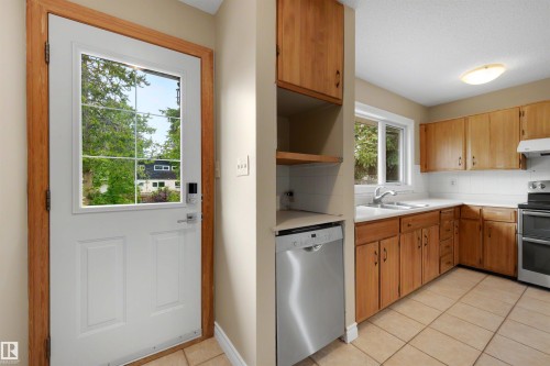 4139 122 Street Nw, Edmonton, AB - Indoor Photo Showing Kitchen With Double Sink