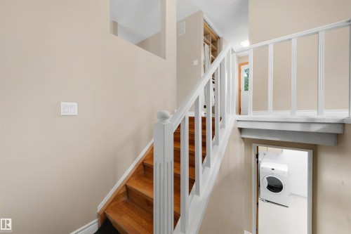4139 122 Street Nw, Edmonton, AB - Indoor Photo Showing Other Room