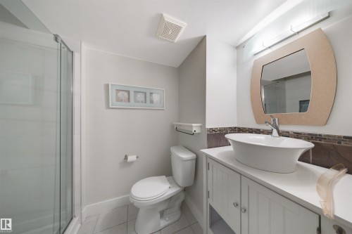 4139 122 Street Nw, Edmonton, AB - Indoor Photo Showing Bathroom