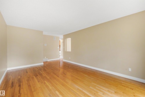 4139 122 Street Nw, Edmonton, AB - Indoor Photo Showing Other Room