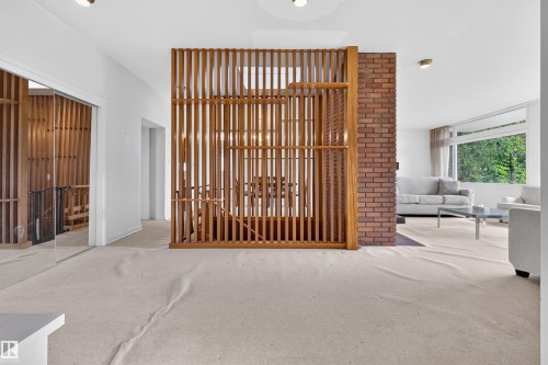13842 Ravine Drive Nw, Edmonton, AB - Indoor Photo Showing Other Room