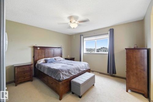 5420 162B Avenue Nw, Edmonton, AB - Indoor Photo Showing Bedroom