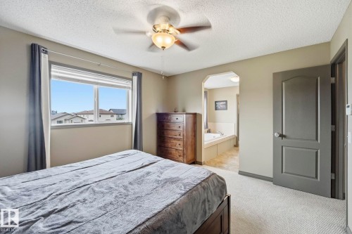 5420 162B Avenue Nw, Edmonton, AB - Indoor Photo Showing Bedroom