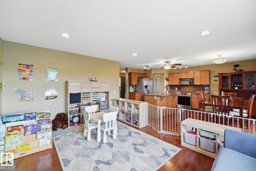 5420 162B Avenue Nw, Edmonton, AB - Indoor
