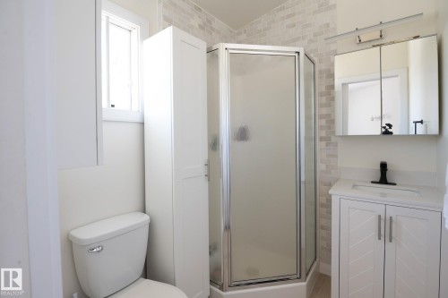 5019 42 Street, Cold Lake, AB - Indoor Photo Showing Bathroom