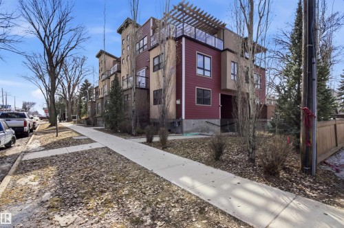 10806 83 Avenue Nw, Edmonton, AB - Outdoor