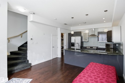 10806 83 Avenue Nw, Edmonton, AB - Indoor Photo Showing Kitchen With Stainless Steel Kitchen With Upgraded Kitchen